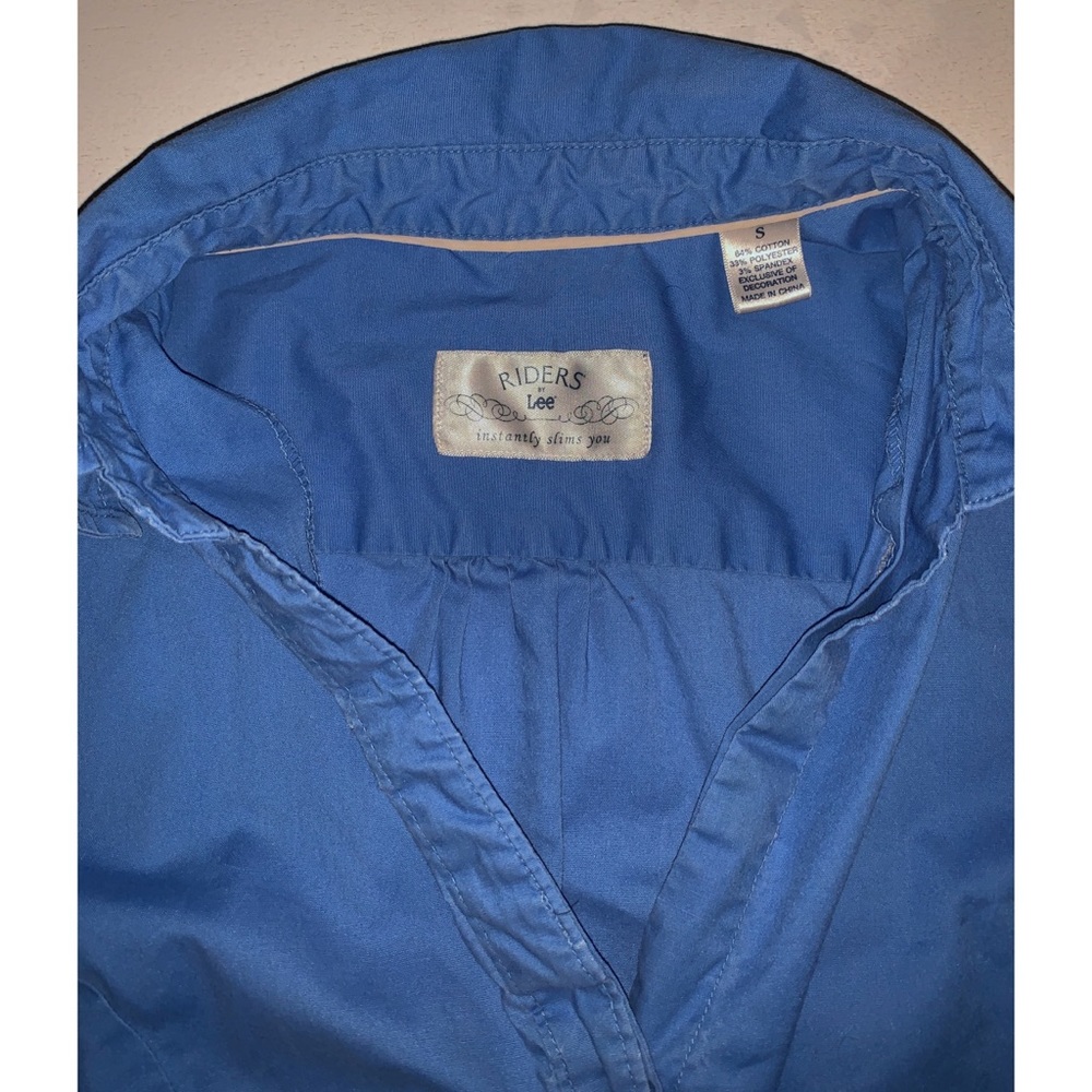 🌺 .•SALE•. Lee blue riders slim fit button down